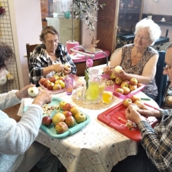 Jablkové pečení 24. 6. 2021